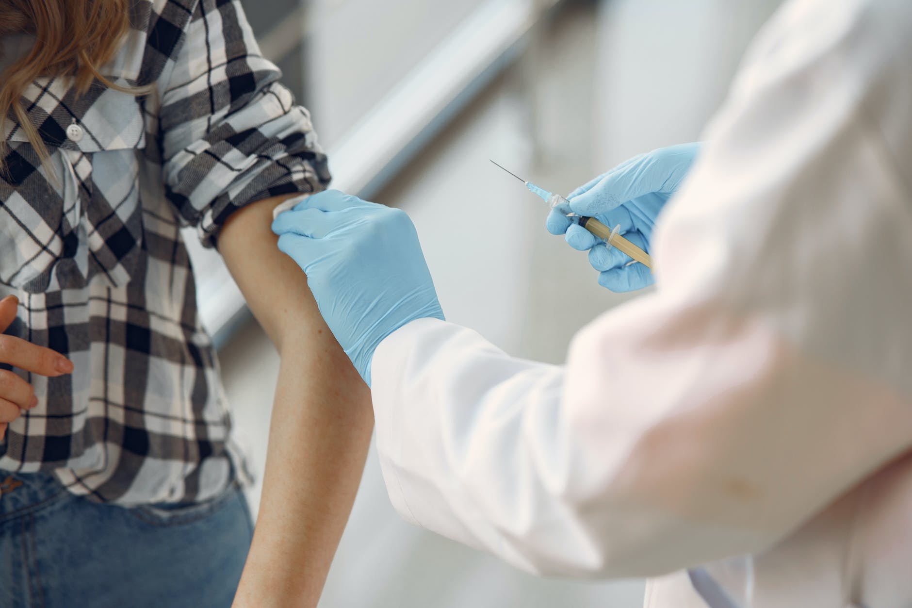 Vaccination – what decisions should you take to protect your employees and your workplace?